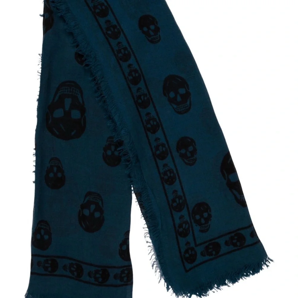 Alexander McQueen cashmere scarf